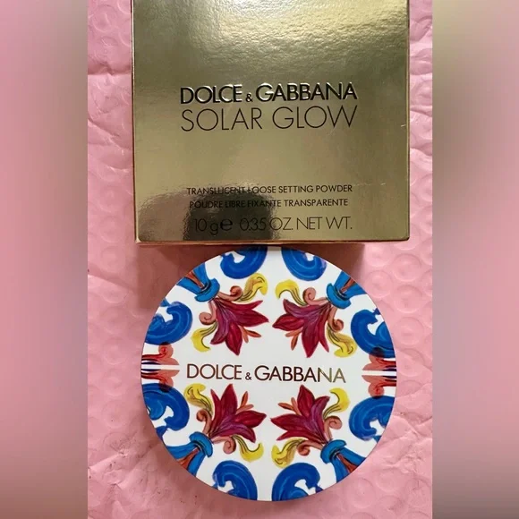Dolce & GabbanaSolar Glow Translucent Face PowderLimited Edition